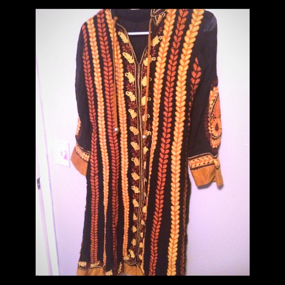 Large tunic black and yellow